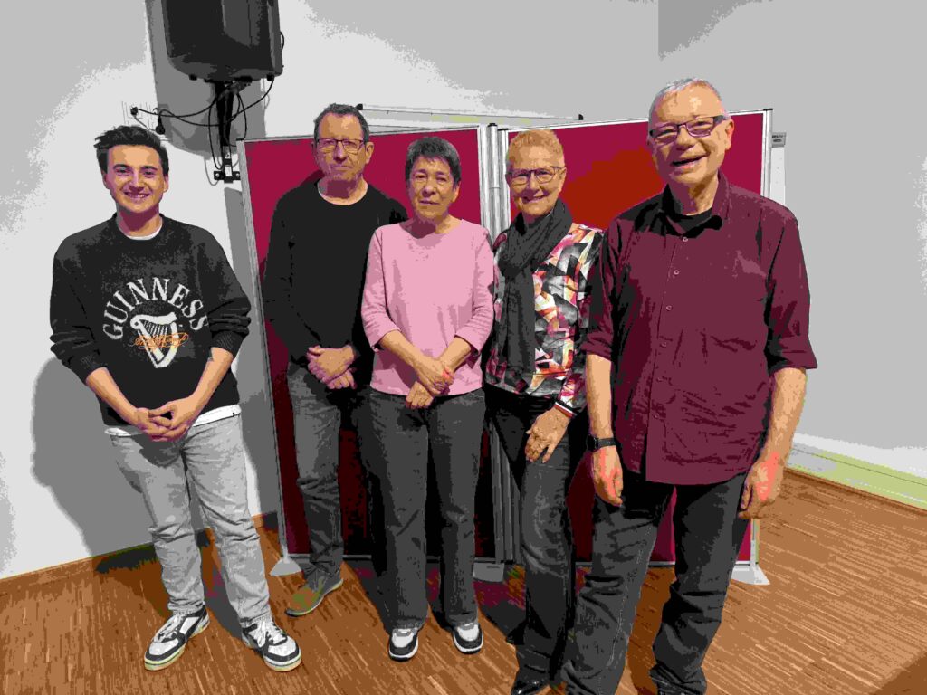 Das Bild zeigt den neuen Vorstand der Freidenker:innen Ulm/Neu-Ulm.
v.l.n.r.: Andreas Dirr, Günther Stiffel, Karin Hoffmann, Claudia Feuchter und Johannes Glembek